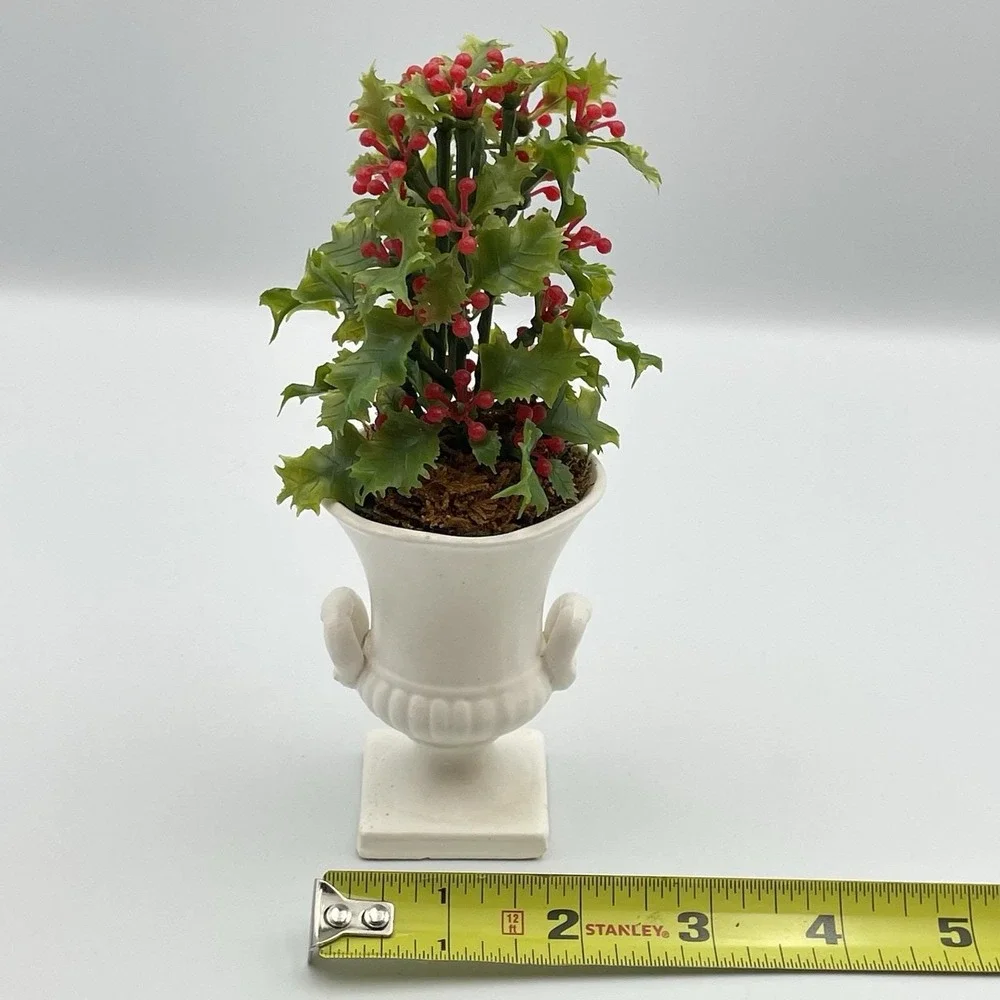 Vintage‎ National Potteries Japan White Urn Planter Faux Holly 1950s–1970s